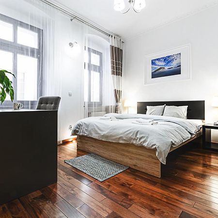 Klimatyczny Apartament W Centrum วรอตซวาฟ ภายนอก รูปภาพ